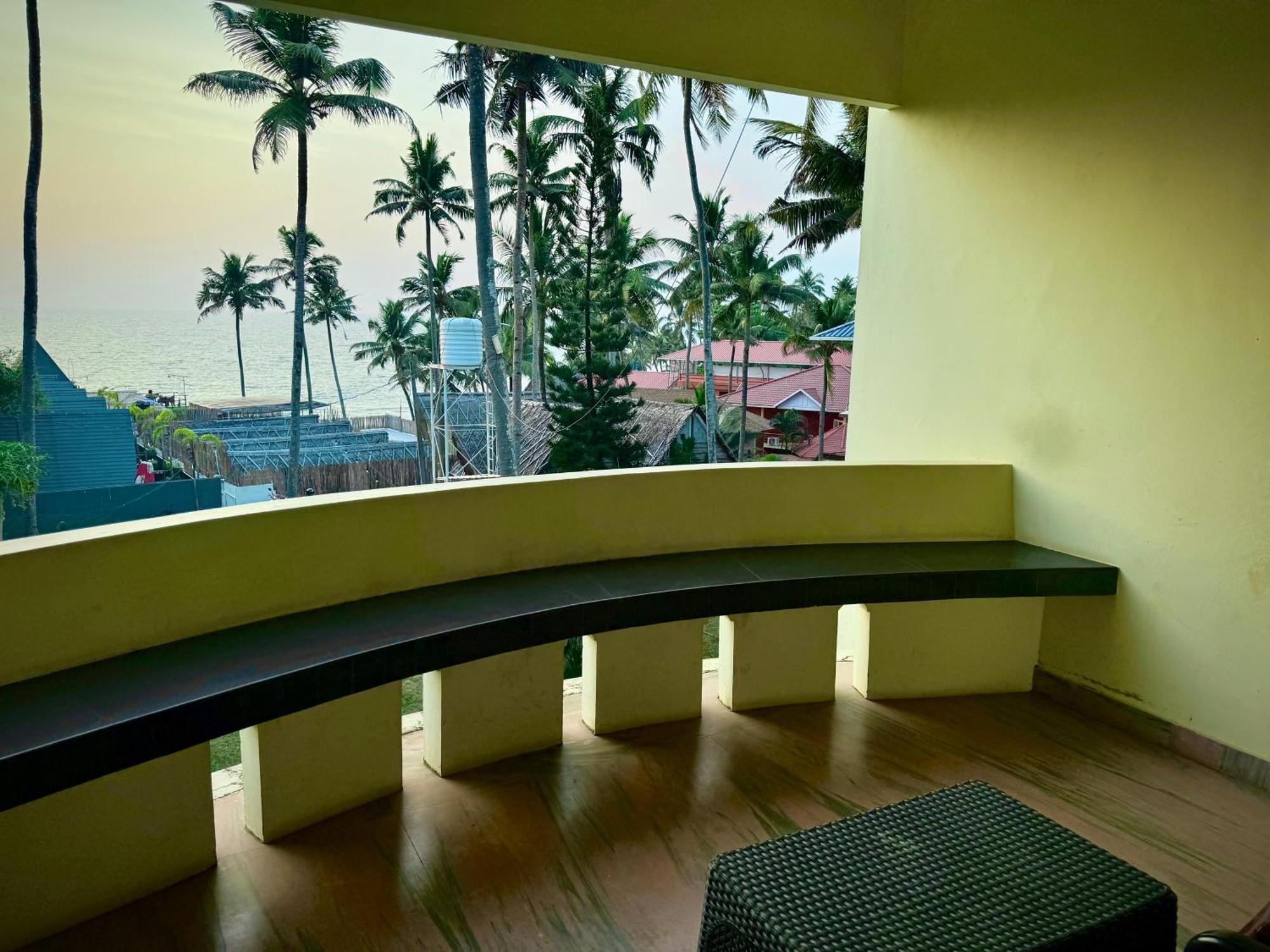 Beach View Balcony Resort By Hello Varkala Exterior foto